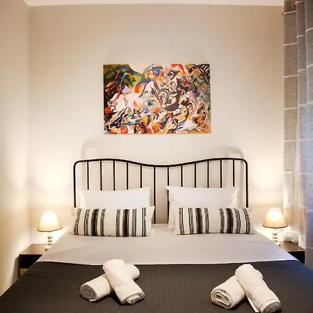 Kamares Loft *
